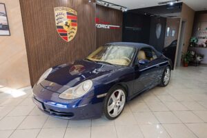 Porsche 911 CARRERA 4 Cabrio