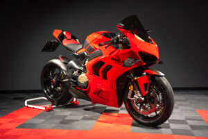 Ducati Panigale v4 S
